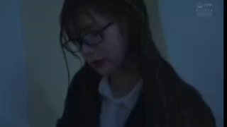 粉色头发美女乔宝！紮起双马尾一脸呆萌！扒开内裤无毛肥穴，炮击抽插骚穴